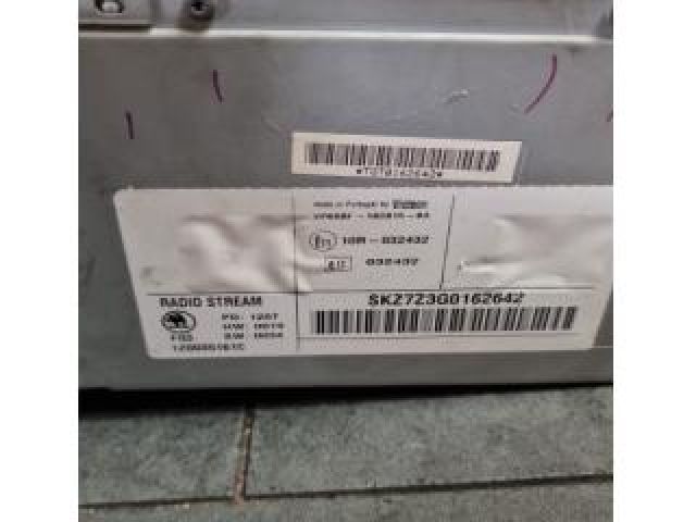 bontott SKODA OCTAVIA II Rádió / CD