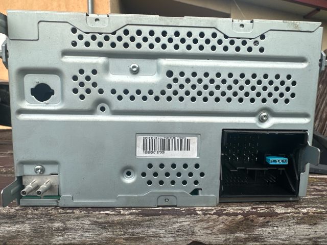 bontott SKODA OCTAVIA II Rádió / CD