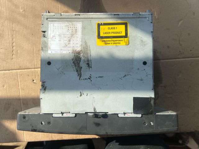 bontott SKODA OCTAVIA II Rádió / CD