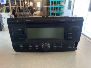 bontott SKODA OCTAVIA II Rádió / CD