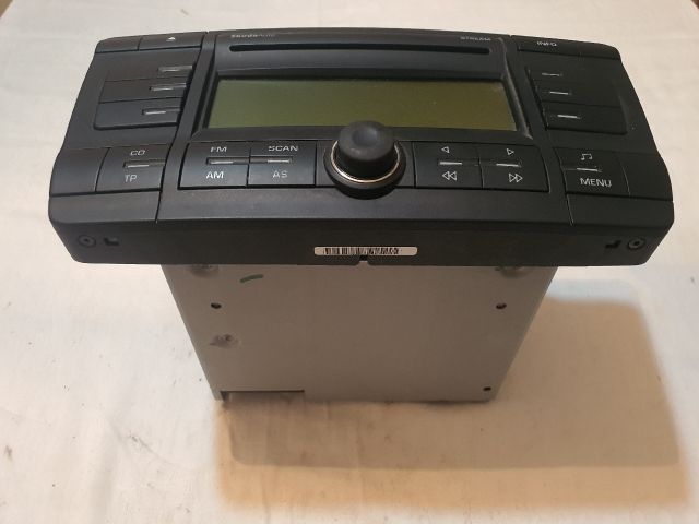 bontott SKODA OCTAVIA II Rádió / CD