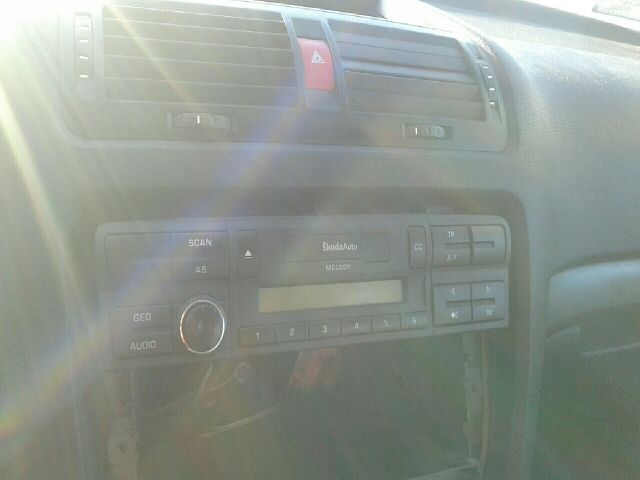 bontott SKODA OCTAVIA II Rádió / CD