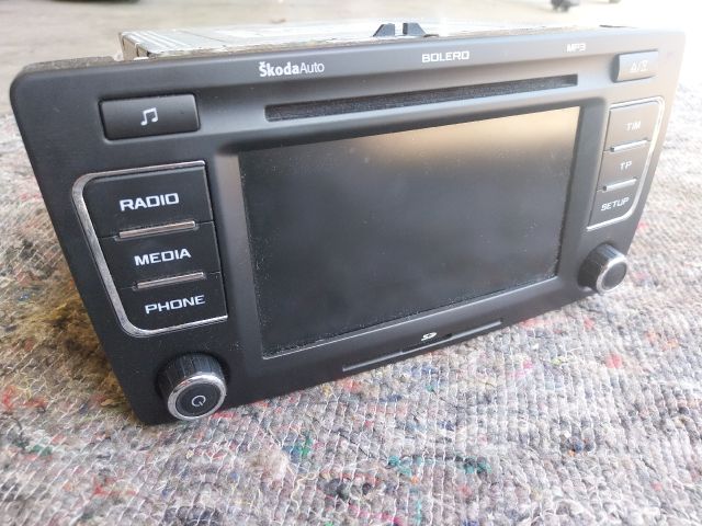 bontott SKODA OCTAVIA II Rádió / CD