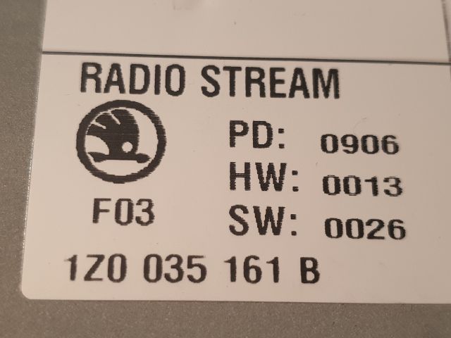 bontott SKODA OCTAVIA II Rádió / CD