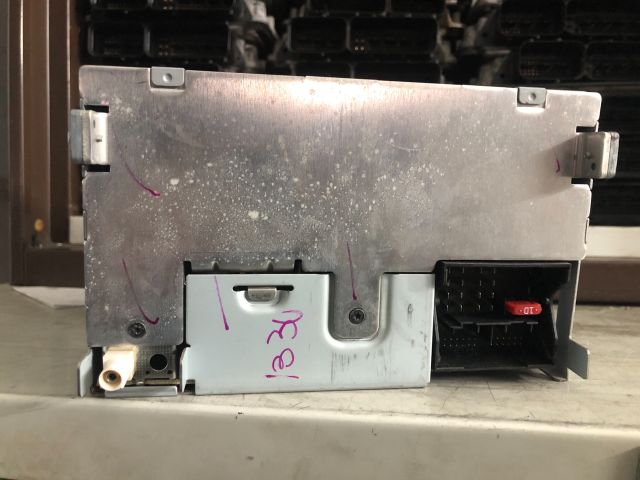 bontott SKODA OCTAVIA II Rádió / CD