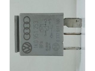 bontott SKODA OCTAVIA II Relé