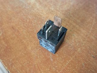 bontott SKODA OCTAVIA II Relé