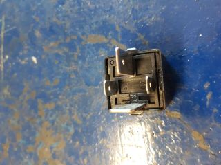 bontott SKODA OCTAVIA II Relé