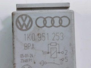 bontott SKODA OCTAVIA II Relé