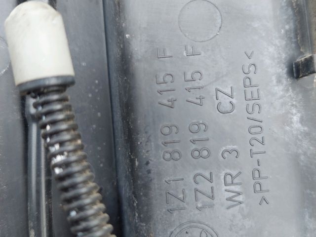 bontott SKODA OCTAVIA II Szélvédő Takaró