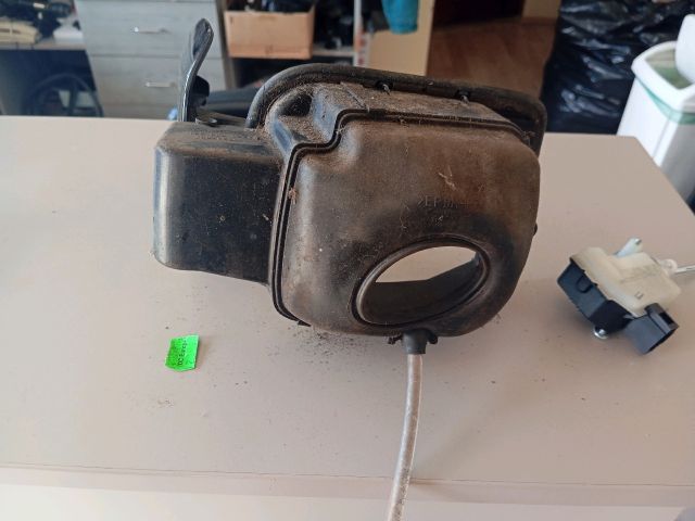 bontott SKODA OCTAVIA II Tankajtó