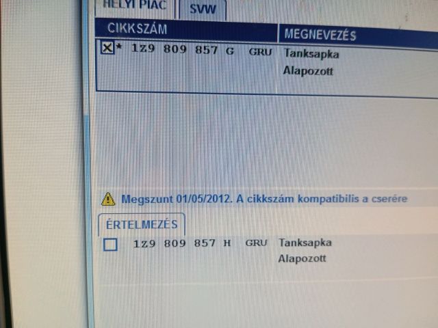 bontott SKODA OCTAVIA II Tankajtó