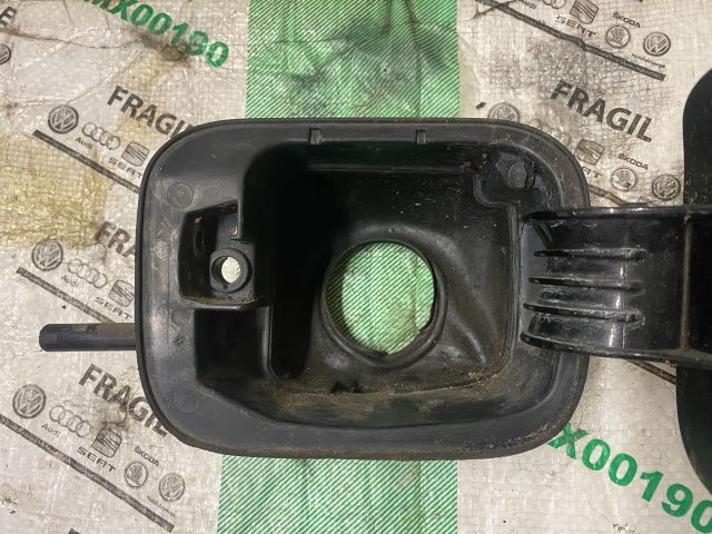 bontott SKODA OCTAVIA II Tankajtó