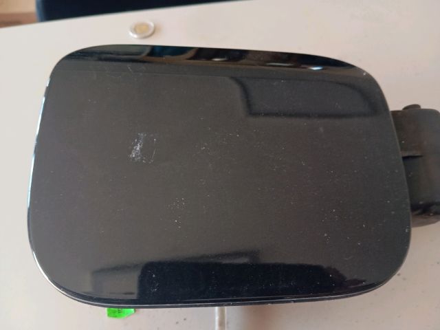 bontott SKODA OCTAVIA II Tankajtó