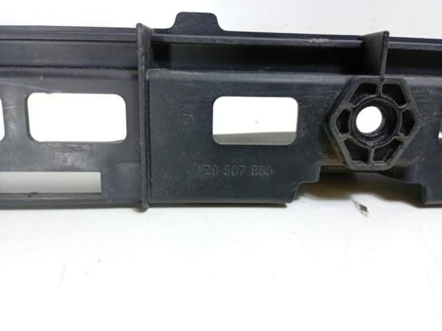 bontott SKODA OCTAVIA II Tartó Bak