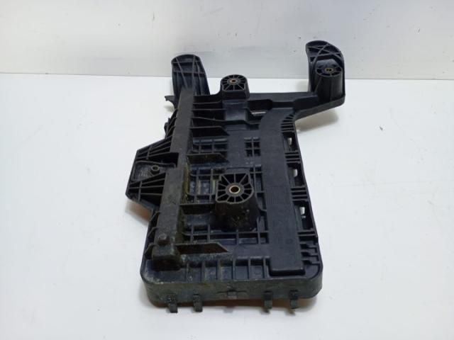 bontott SKODA OCTAVIA II Tartó Bak