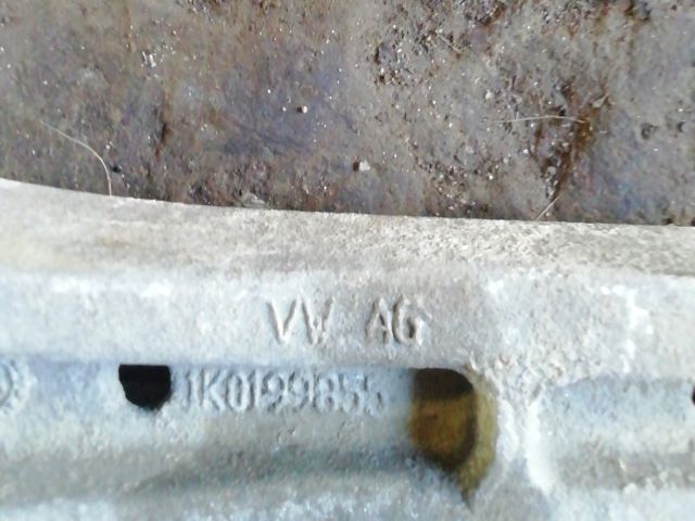 bontott SKODA OCTAVIA II Tartó Bak