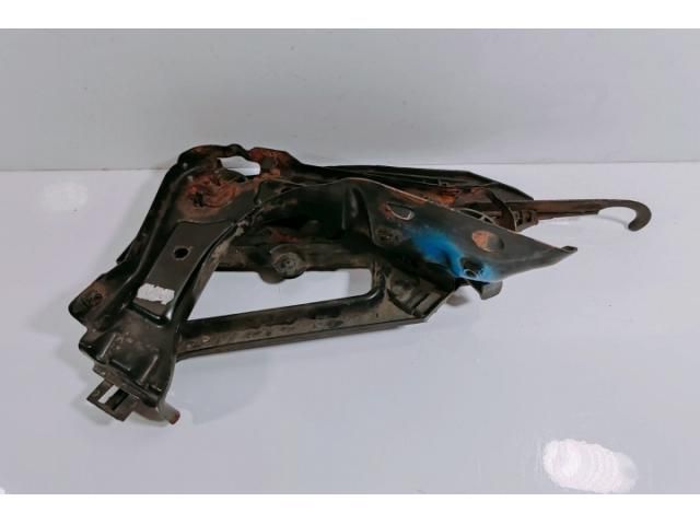 bontott SKODA OCTAVIA II Tartó Bak