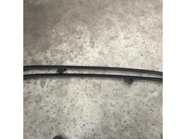 bontott SKODA OCTAVIA II Tetősín Pár