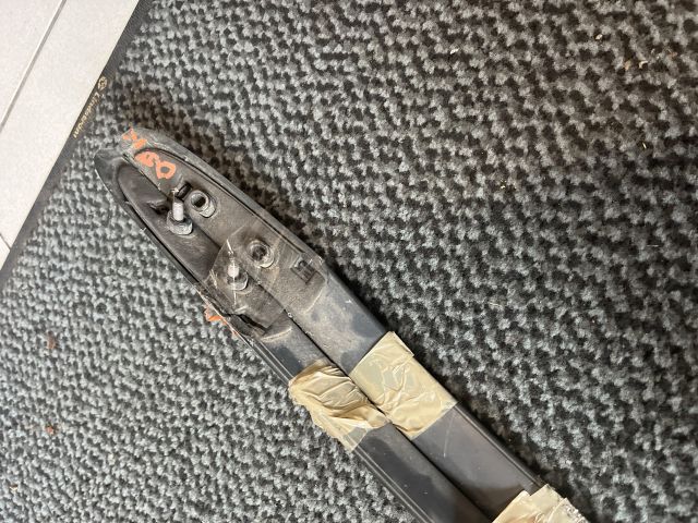 bontott SKODA OCTAVIA II Tetősín Pár