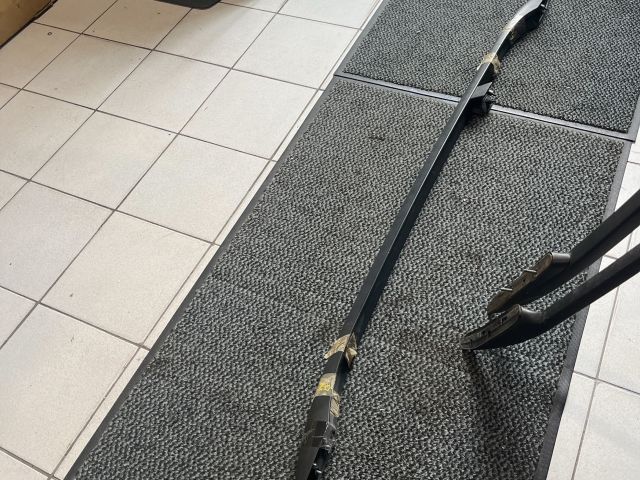 bontott SKODA OCTAVIA II Tetősín Pár