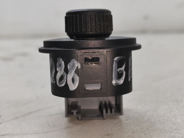 bontott SKODA OCTAVIA II Tükör Kapcsoló