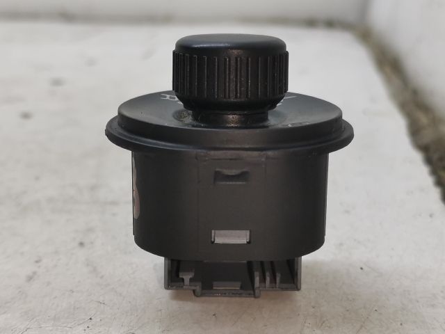 bontott SKODA OCTAVIA II Tükör Kapcsoló