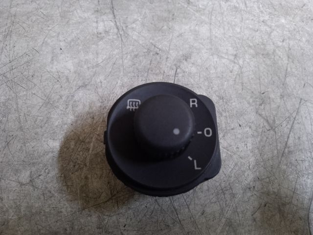 bontott SKODA OCTAVIA II Tükör Kapcsoló