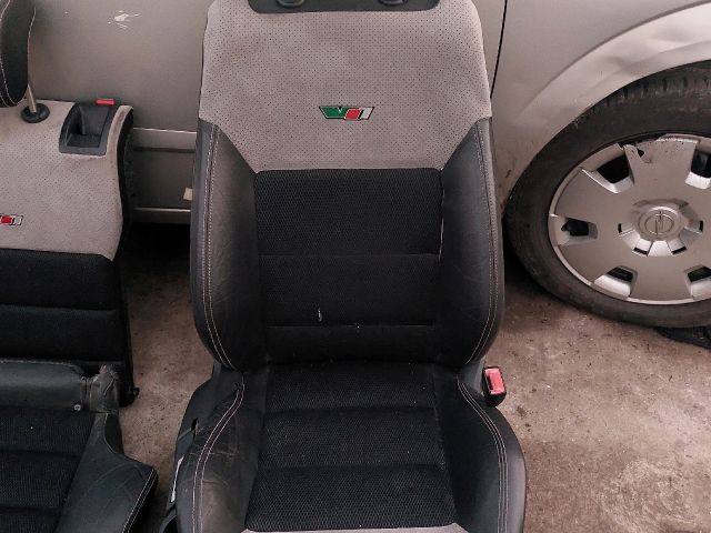 bontott SKODA OCTAVIA II Ülés Szett