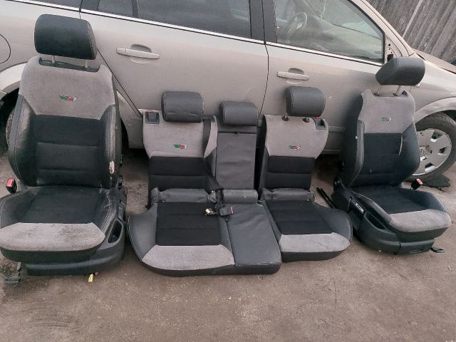 bontott SKODA OCTAVIA II Ülés Szett