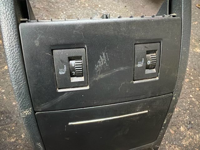 bontott SKODA OCTAVIA II Ülésfűtés Kapcsoló Pár