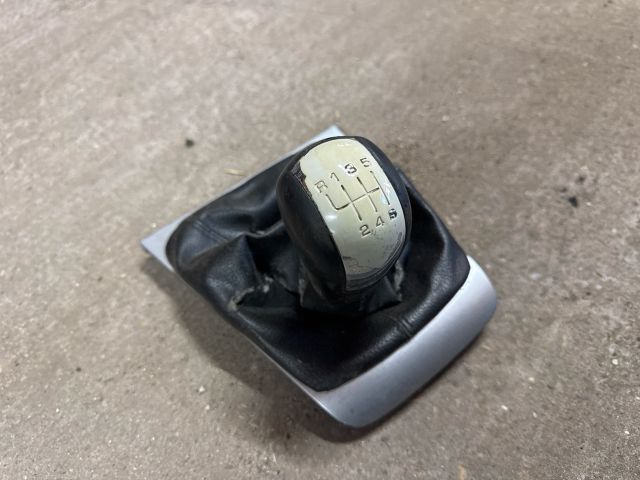 bontott SKODA OCTAVIA II Váltógomb