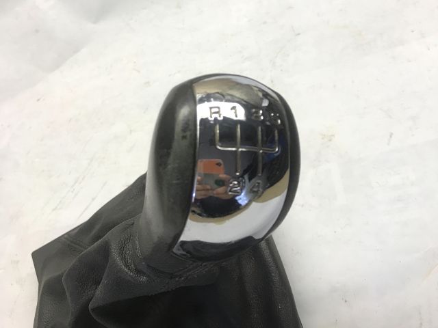 bontott SKODA OCTAVIA II Váltószoknya