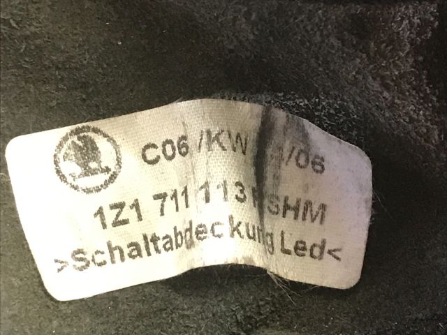 bontott SKODA OCTAVIA II Váltószoknya