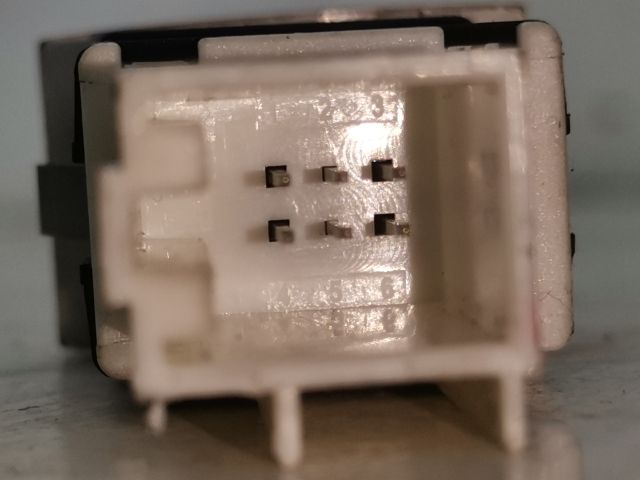 bontott SKODA OCTAVIA II Vészvillogó Kapcsoló