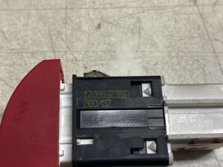 bontott SKODA OCTAVIA II Vészvillogó Kapcsoló