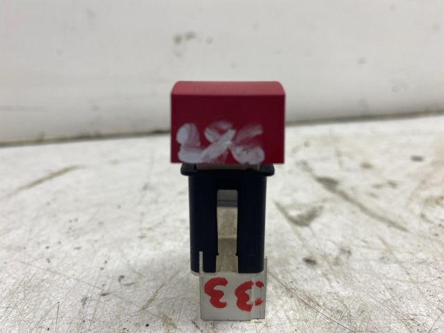 bontott SKODA OCTAVIA II Vészvillogó Kapcsoló