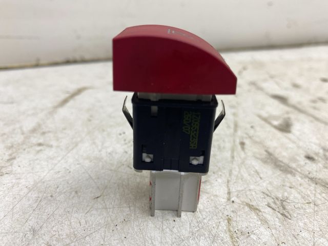 bontott SKODA OCTAVIA II Vészvillogó Kapcsoló