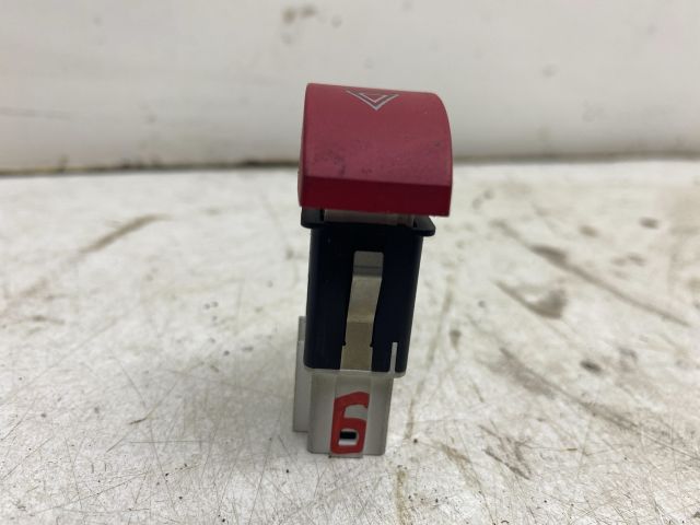 bontott SKODA OCTAVIA II Vészvillogó Kapcsoló