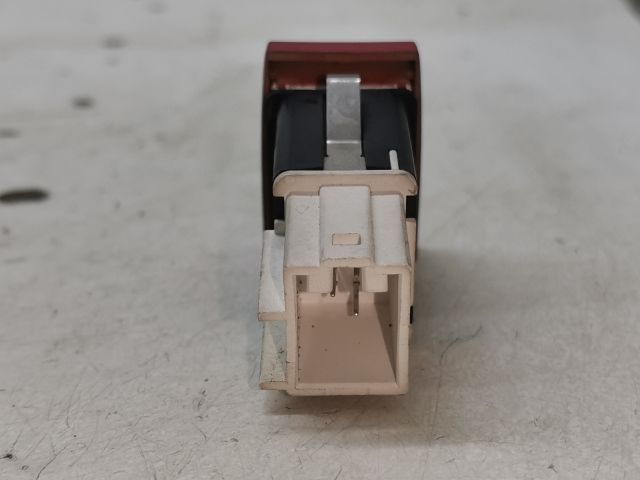 bontott SKODA OCTAVIA II Vészvillogó Kapcsoló