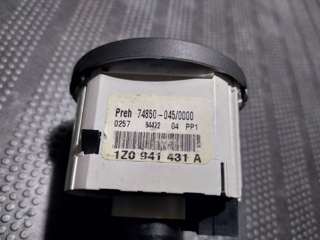 bontott SKODA OCTAVIA II Világítás Kapcsoló