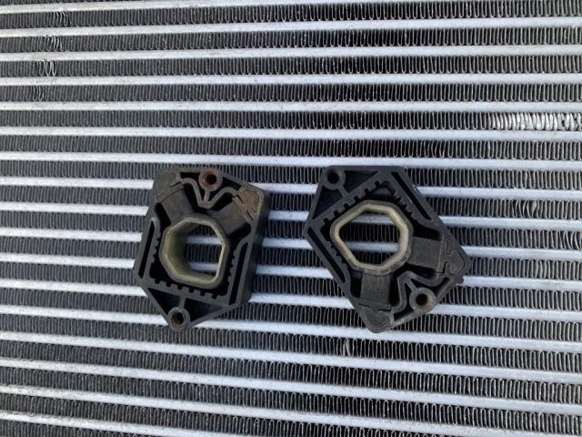 bontott SKODA OCTAVIA II Vízhűtő Radiátor Tartó