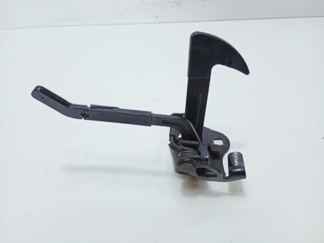 bontott SKODA OCTAVIA II Vonóhorog