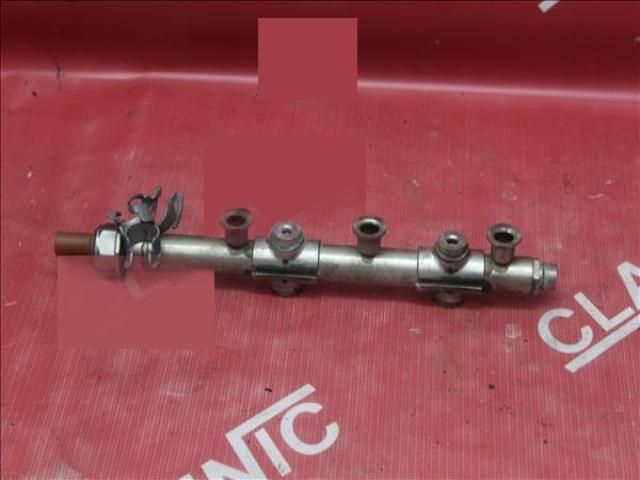 bontott SKODA OCTAVIA III Porlasztó Sor / Híd