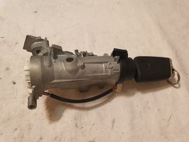 bontott SKODA OCTAVIA III Gyújtáskapcsoló Házzal