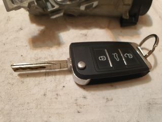 bontott SKODA OCTAVIA III Gyújtáskapcsoló Házzal