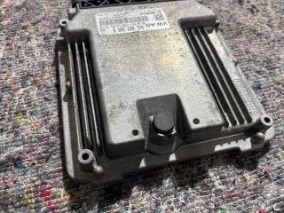 bontott SKODA OCTAVIA III Motorvezérlő