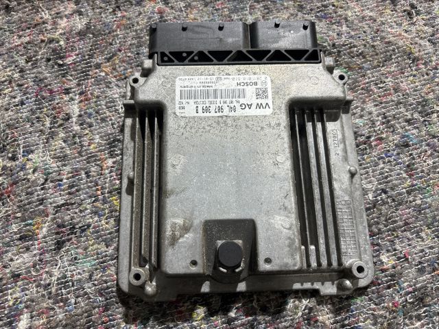 bontott SKODA OCTAVIA III Motorvezérlő