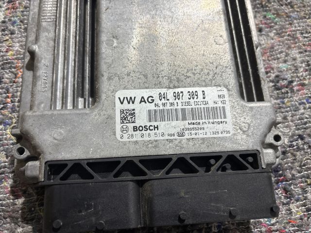 bontott SKODA OCTAVIA III Motorvezérlő