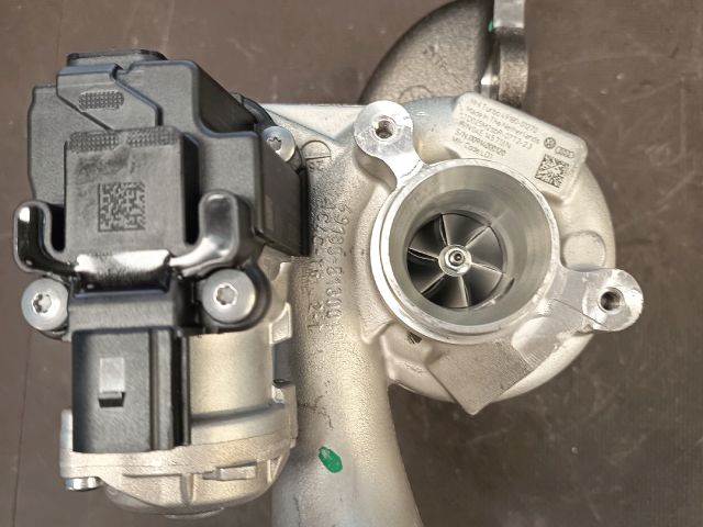 bontott SKODA OCTAVIA III Turbó